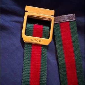 Unisex Gucci belt.